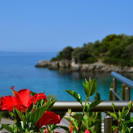 Prima Vista Beachfront Boutique Hotel Sívota エクステリア 写真