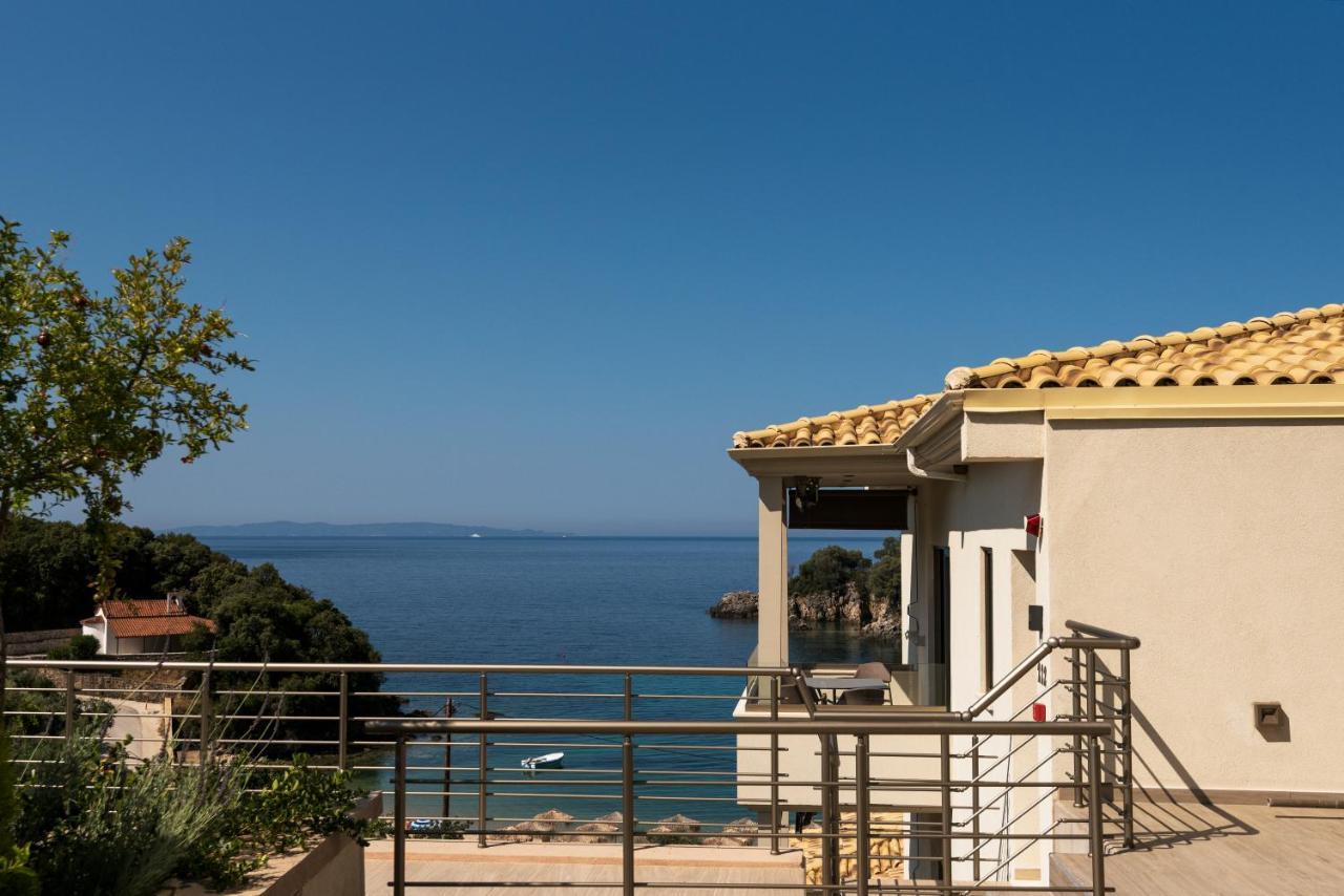 Prima Vista Beachfront Boutique Hotel Sívota エクステリア 写真