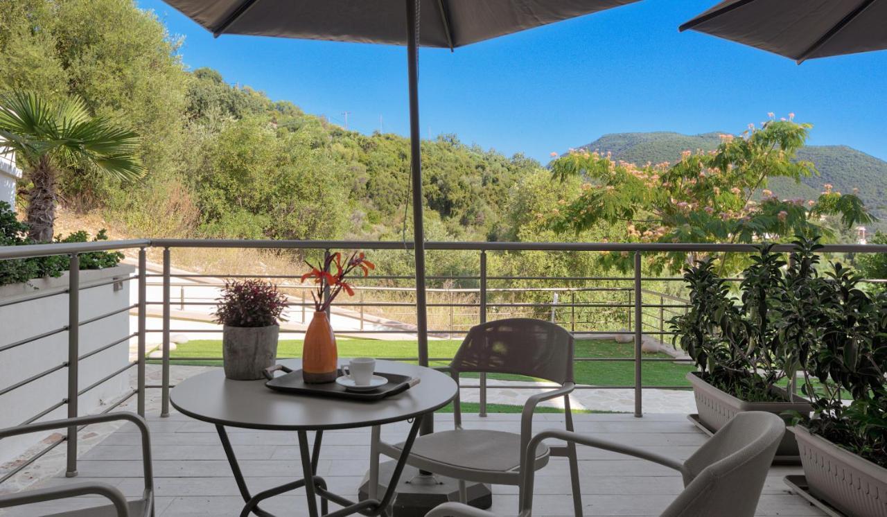 Prima Vista Beachfront Boutique Hotel Sívota エクステリア 写真