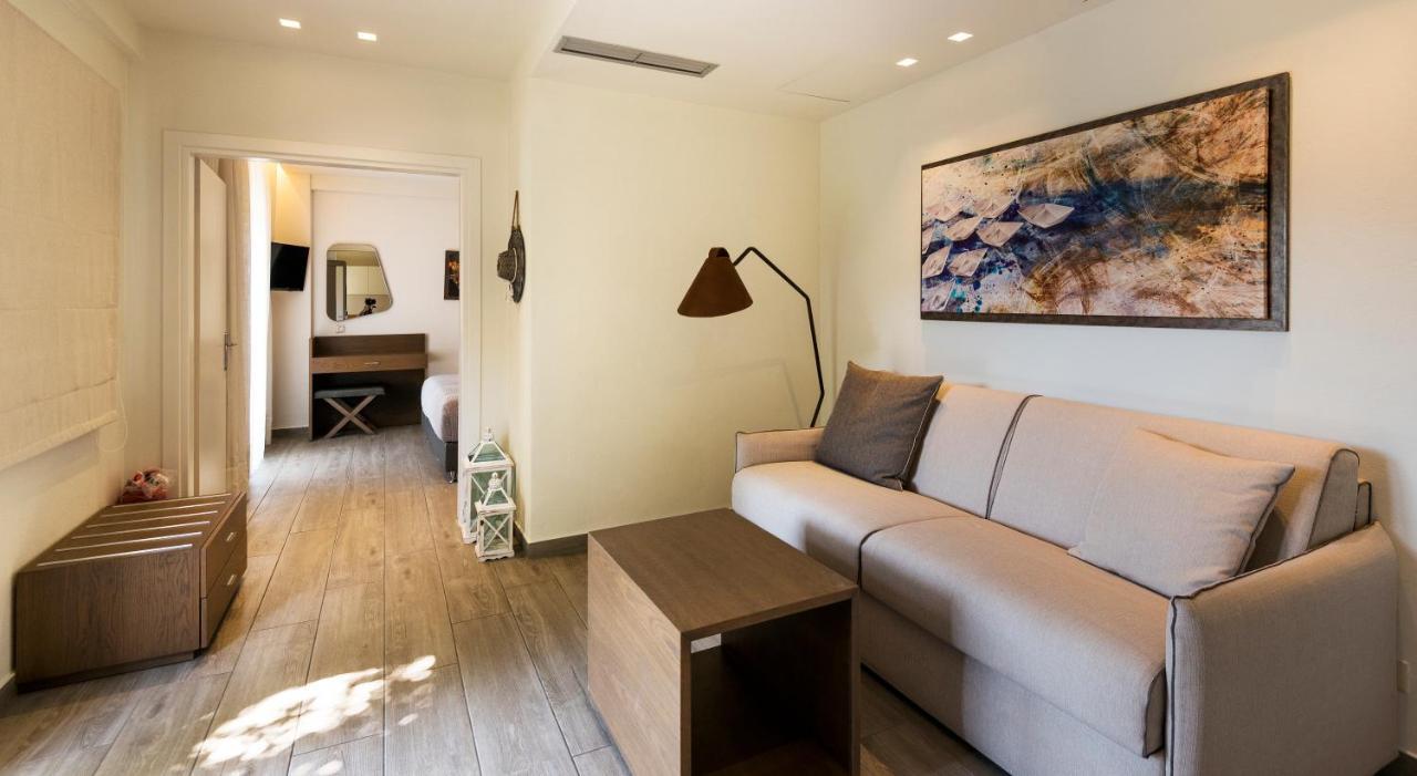 Prima Vista Beachfront Boutique Hotel Sívota エクステリア 写真