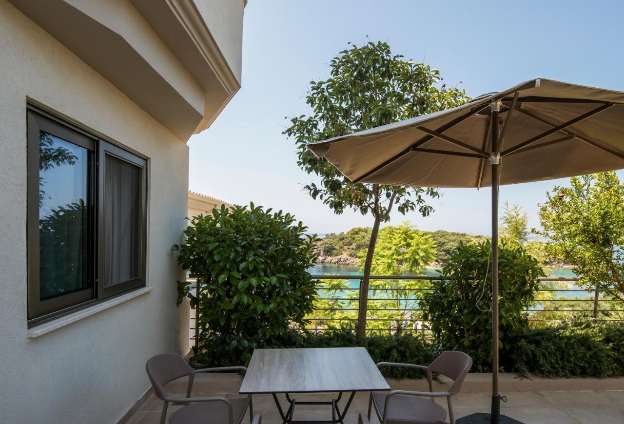 Prima Vista Beachfront Boutique Hotel Sívota エクステリア 写真