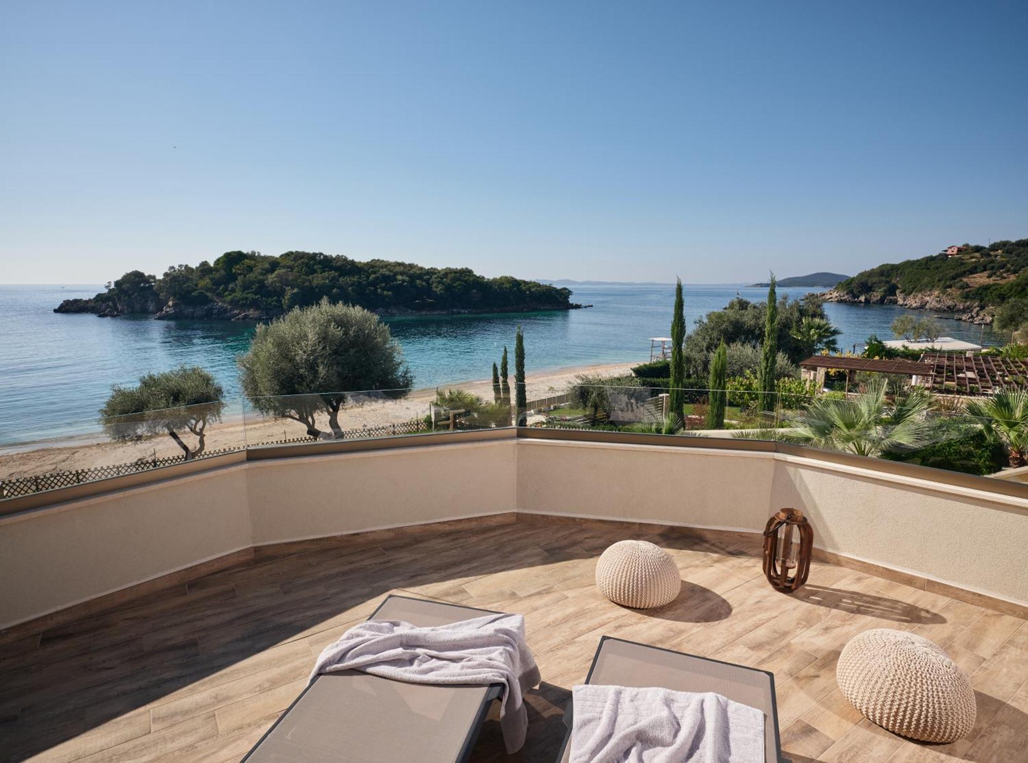 Prima Vista Beachfront Boutique Hotel Sívota エクステリア 写真